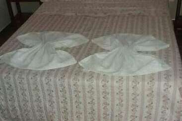 בית מלון כפרי Serrano Palace