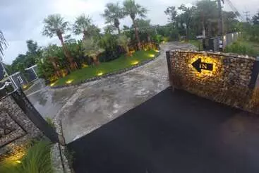 Hotell Sleep Box Kaengkhoi