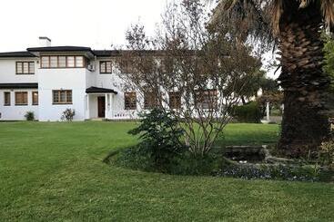 Pensionat Dellville Country House