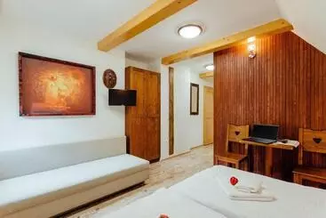 Aamiaismajoitus (B&B) Wellness Rezort Jánošíkov Dvor