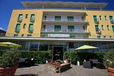 Hotel Holiday Park