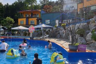 Hotel Mir House 1157