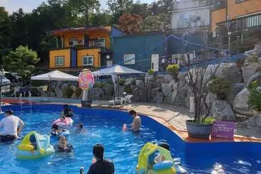 Hotel Mir House 1157