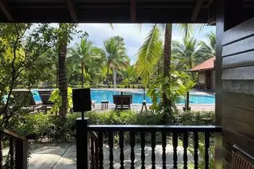 Maikaew Damnoen Resort