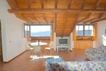 Peaceful Cottage In Cargiogo With Private Terrace