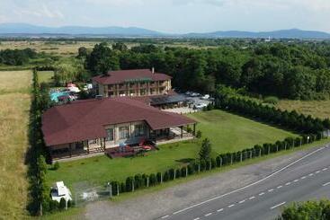 ペンション Hanul Lui Bogdan Economy Inn