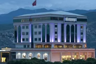Fourway Hotel Spa & Restaurant