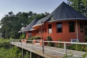 Hotelli Khemmarat Baandin Resort