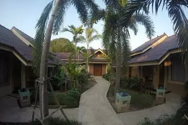 Hotelli Mamaungpaa Hill Resort