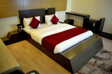 בית מלון כפרי Sunrise Palace