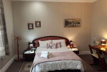 Пансион The Guest House Standerton