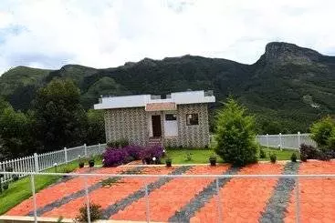 Resort Vridhavan Mist City