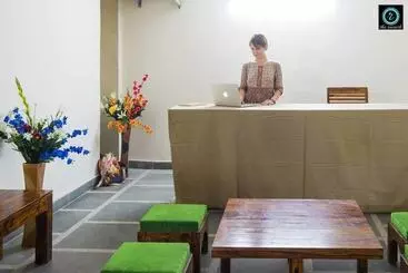 Huoneistohotelli The Raveesh