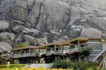 Hotel Amritara Jawai Resort