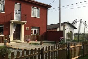 Bed and Breakfast La Rosa Tra Le Vigne