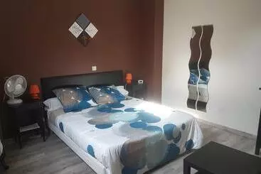 Aamiaismajoitus (B&B) L Etoile De La Fontchevriere