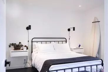 簡易ホテル The Lakeside Motel