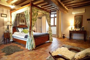 צימר Manoir De La Sénéchaussée De Lantiern