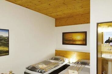 ペンション Penzion Family