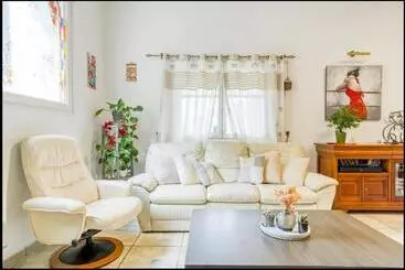 Pensió Villa Regain Chambres Et Table D Hôtes