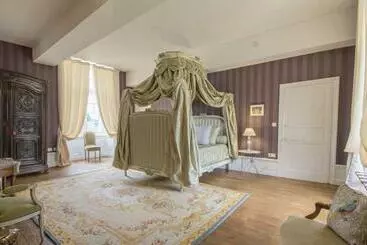 Bed and Breakfast Château De Cadouzan