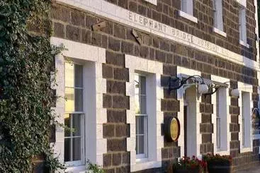 Hotel Elephant Bridge