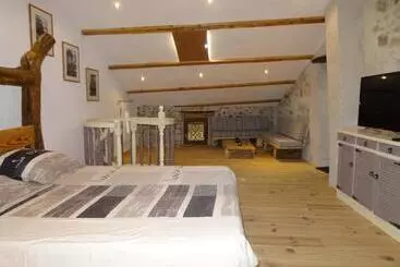 Landhaus Le Mas Du Galibot Chambre Cambalotte