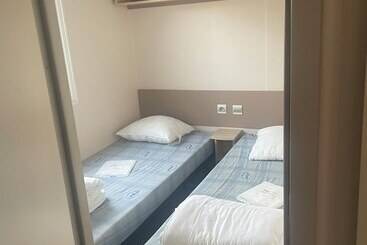 Отель Le Clos De Banes