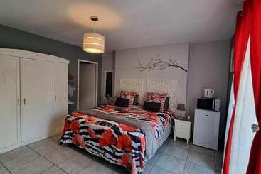 Le Balcon Des Cimes B&b