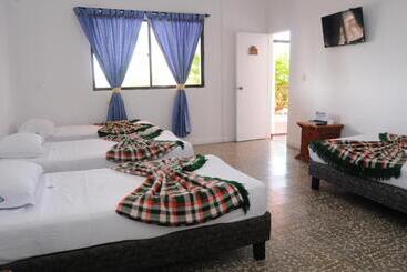 هتل Montecarlo Beach