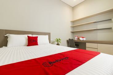 Hotel Reddoorz Plus @ Patal Senayan