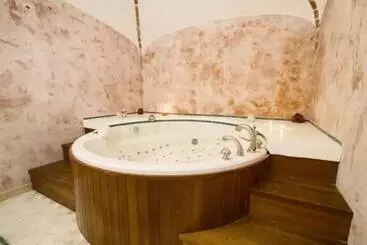 Majatalo Château Saint Louis