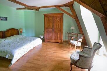 פנסיון La Bastide Du Roy