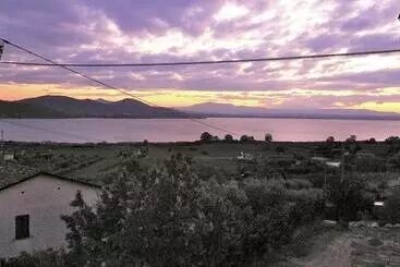 Rustic Cottage In Magione With Garden