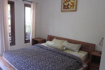 Bed and Breakfast Putri Homestay