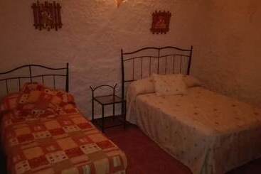 茅舍 Cuevas La Solana