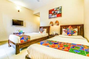 Fabhotel Veera Strand Park