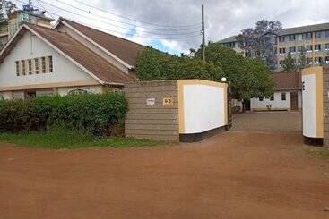 Pensión Thika Guest House & Conference Centre