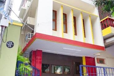 פנסיון Daffodils Serviced Apartment