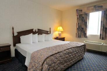 Otel Regency Inn & Suites