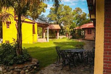 Hotel Cabanas Del Bosque By Rotamundos