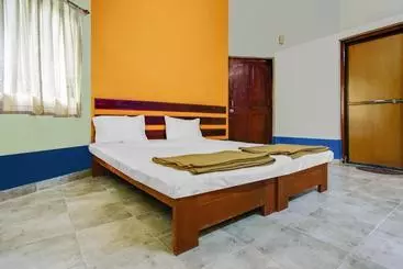 Hotel Spot On 49075 Sadanand