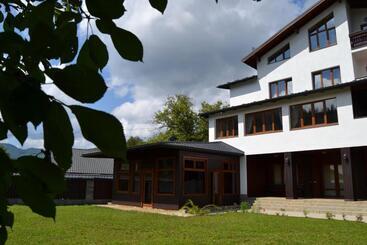 Hotel Atava Family House