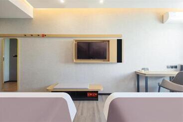 Jun Hotels Shanxi Taiyuan South Station Shanxi University Store