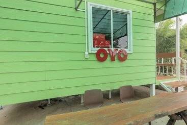 Hotel Oyo 75325 Our House Tha Sao