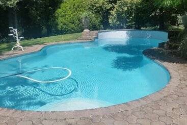 Bed and Breakfast La Riviera Guesthouse