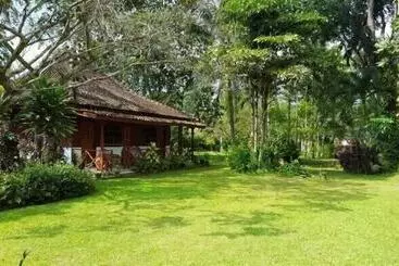 Hotel The Satwa Elephant Ecolodge