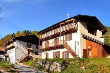 فندق ريفى Agritur La Gemma