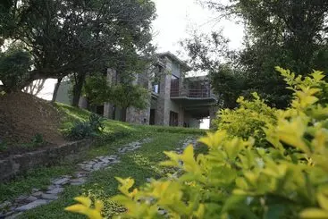 Resort Castle Palace Kandy