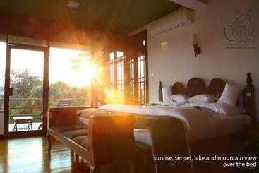 Resort Castle Palace Kandy